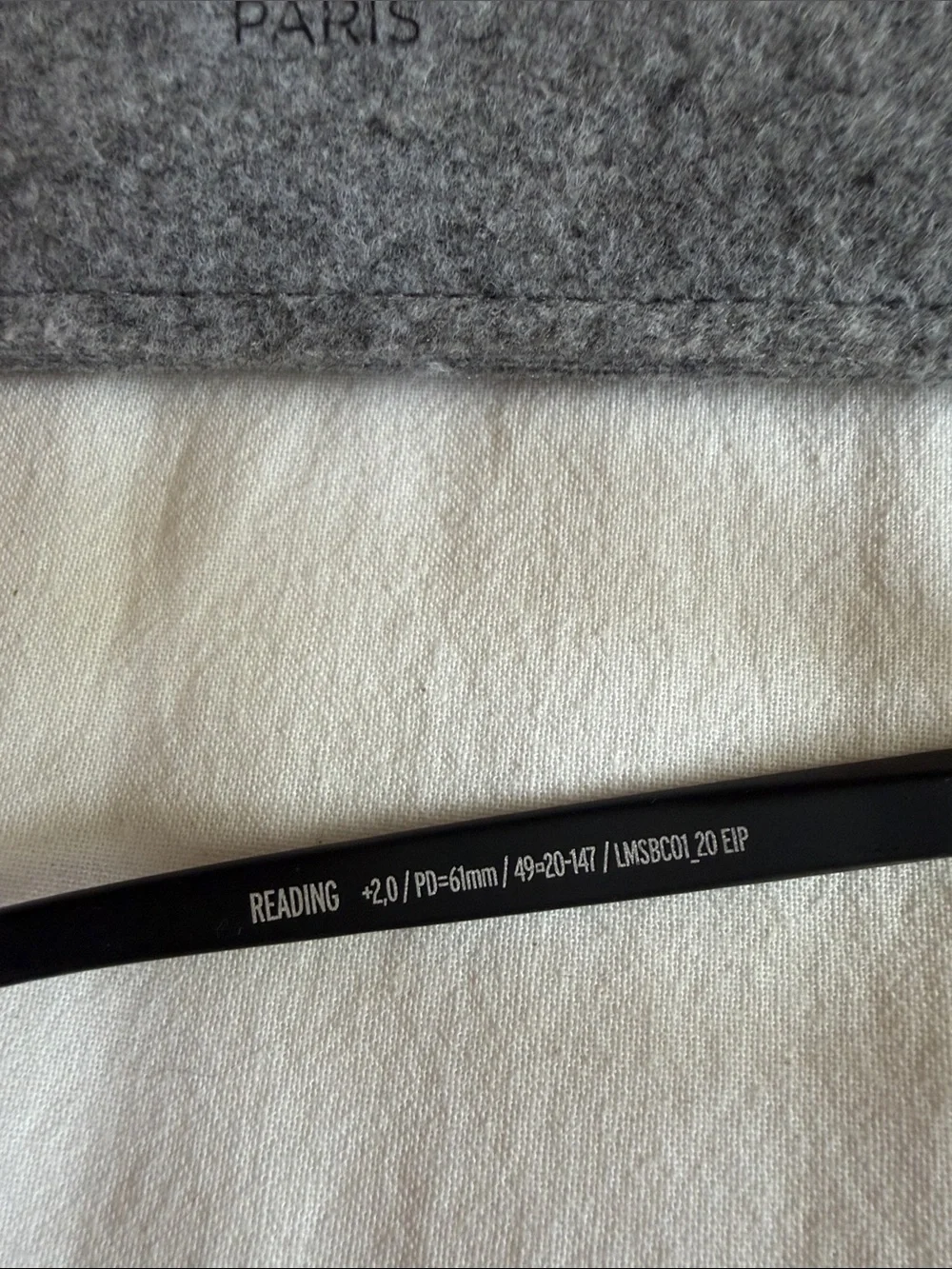 IZIPIZI Black Matte 2.0 Reading Glasses with Felt Case